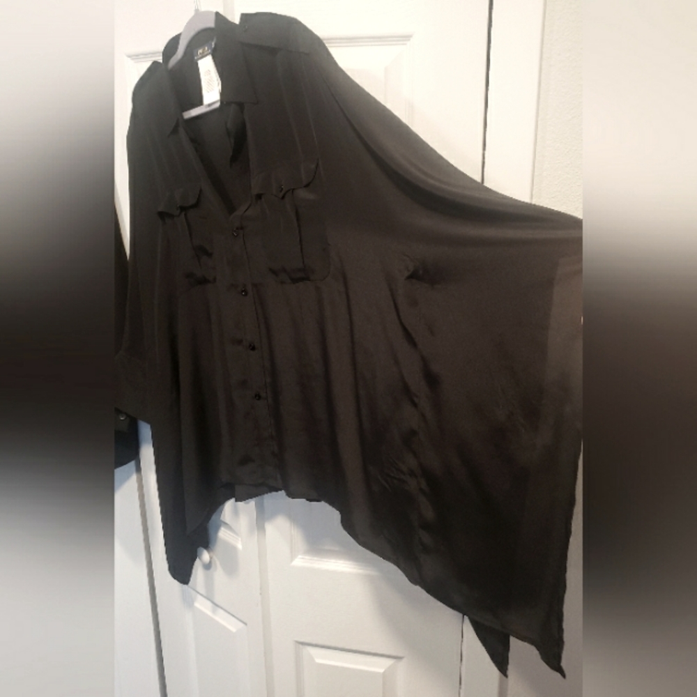 Shirt & blouses. Women's. 100% Silk.